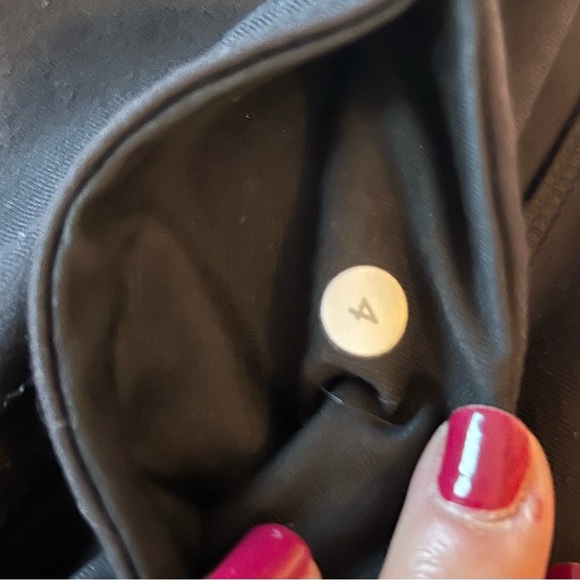 Lululemon black leggings 31” inseam- SIZE 4 - Picture 6 of 7